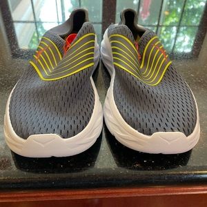 Hoka men’s ORA Recovery Shoe Size 9 worn twice.